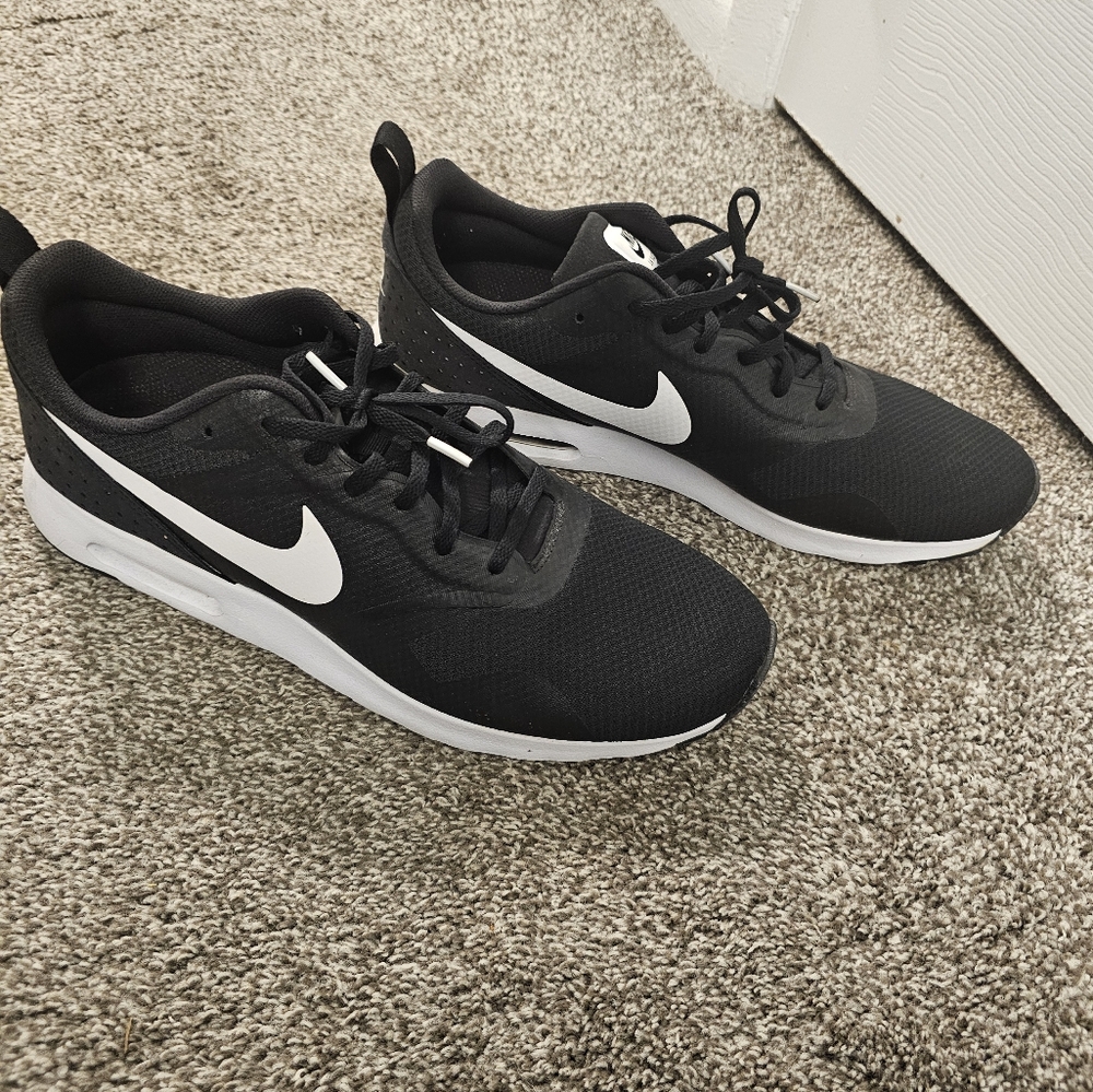 Nike Black and White Sneakers